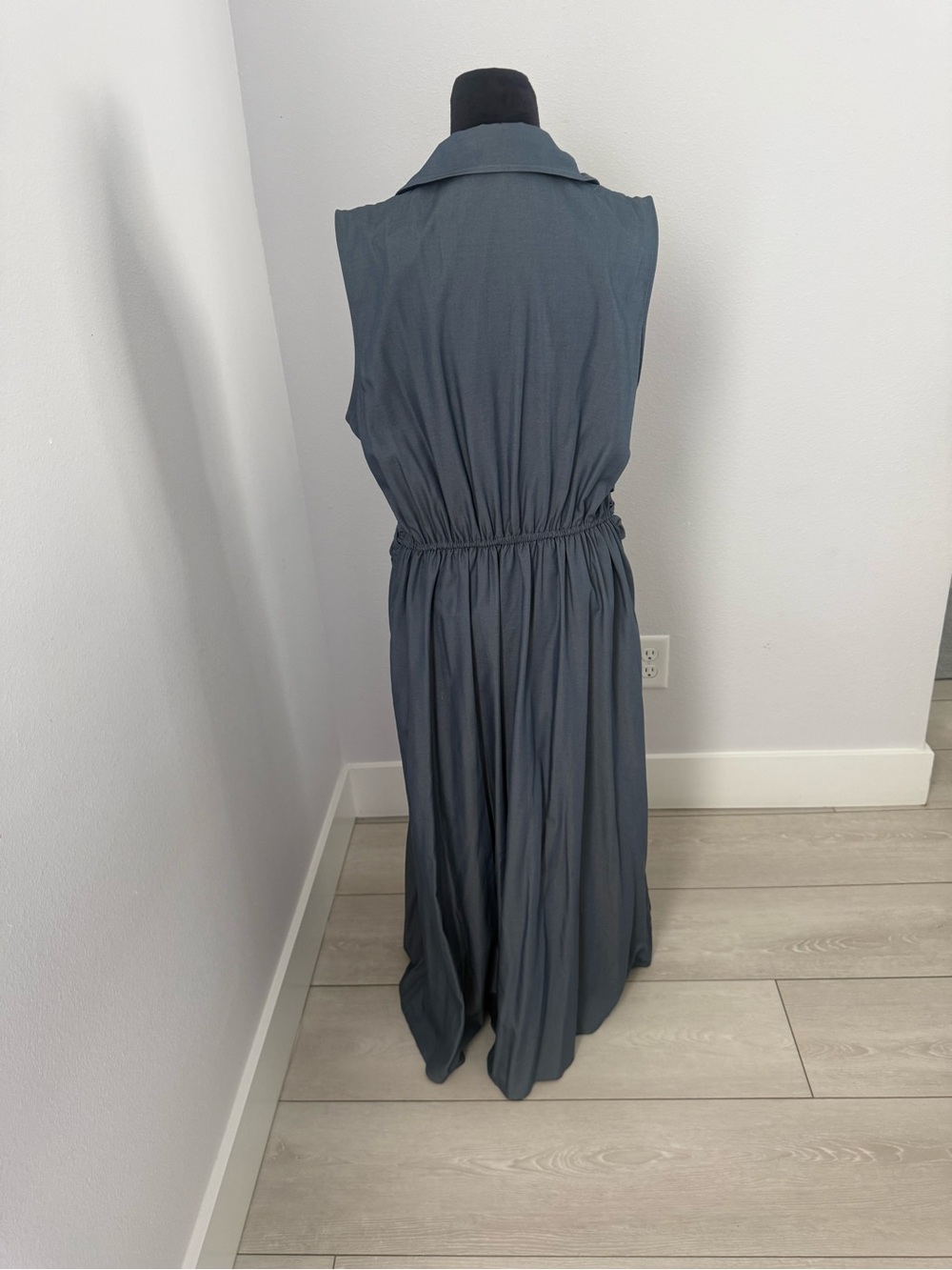 Halston Heritage Slate Blue Sleeveless V-Neck Maxi Dress with Buckle Waist - Picture 3 of 10